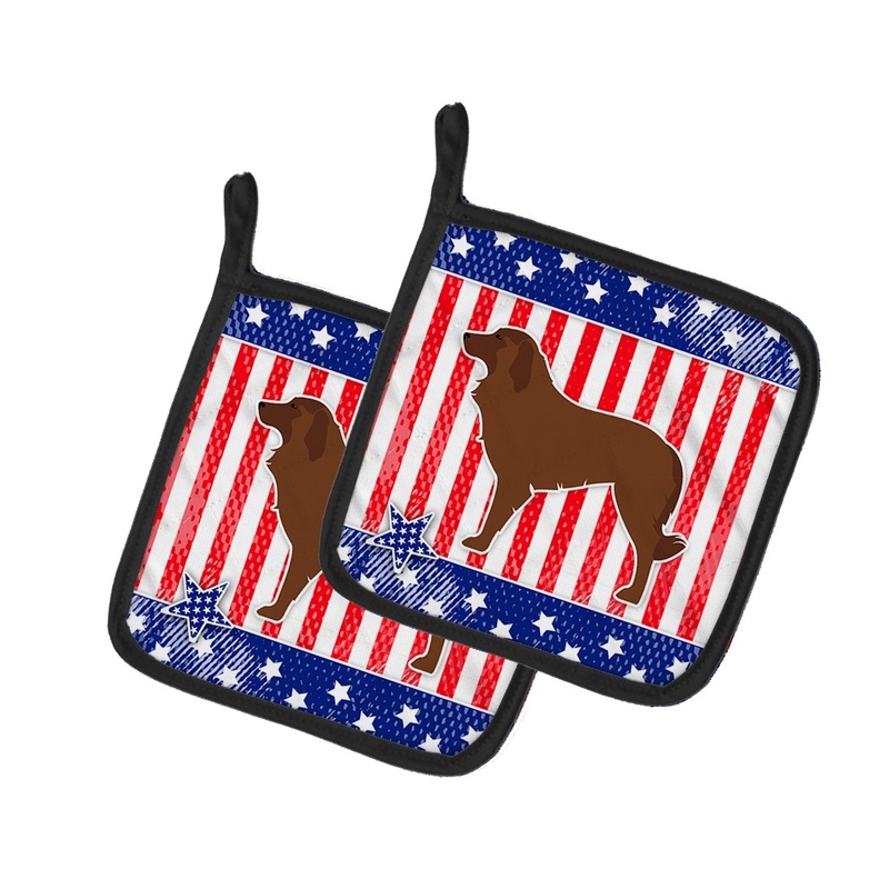 USA Patriotic Portuguese Sheepdog Dog Pot Holders - Set of 2 - Heat-Resistant Kitchen Essentials BB3331PTHD