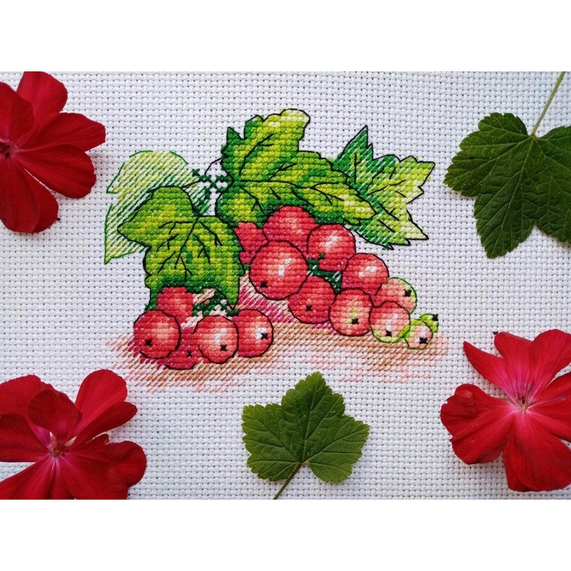 Red Currant SM-515 Counted Cross Stitch Kit