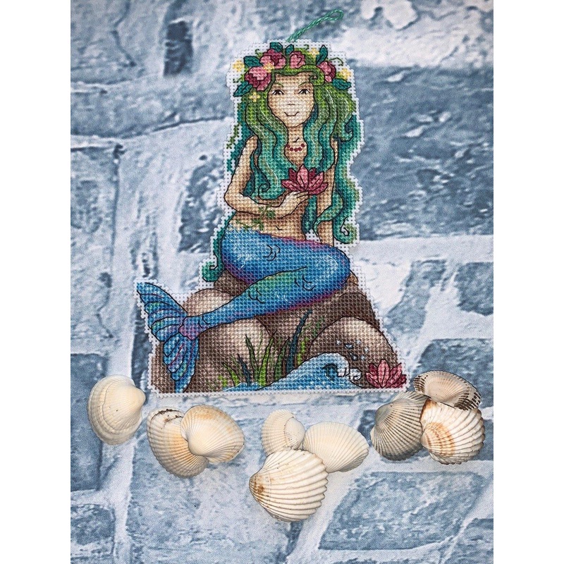 Sea Beauty SR-464  Plastic Canvas Counted Cross Stitch Kit